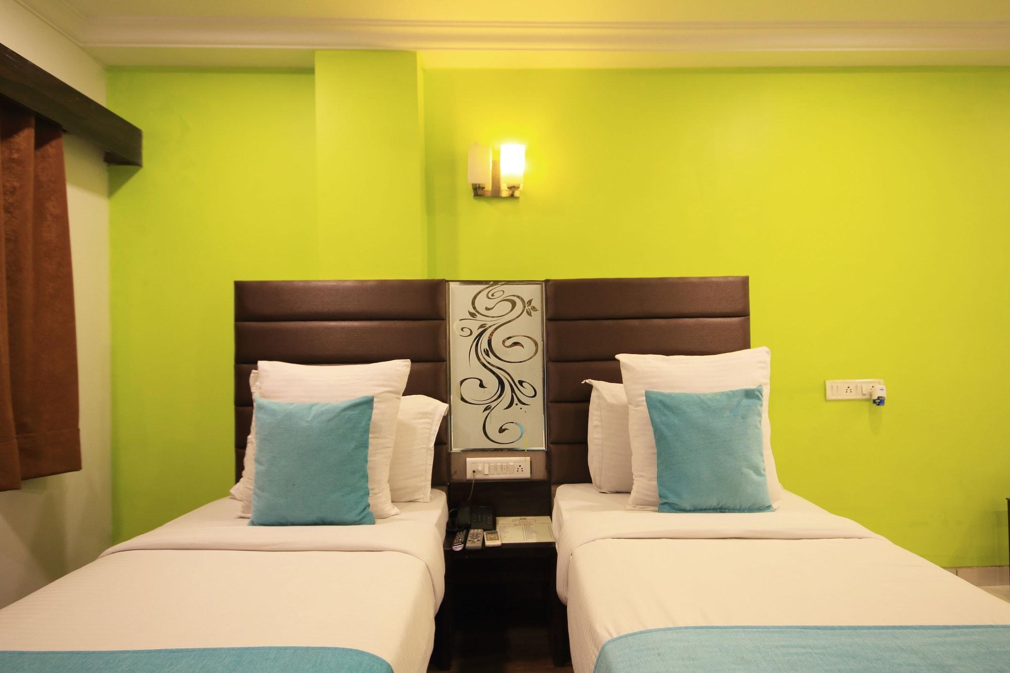 Fabhotel Kadamb Inn อาเมดาบัด ภายนอก รูปภาพ
