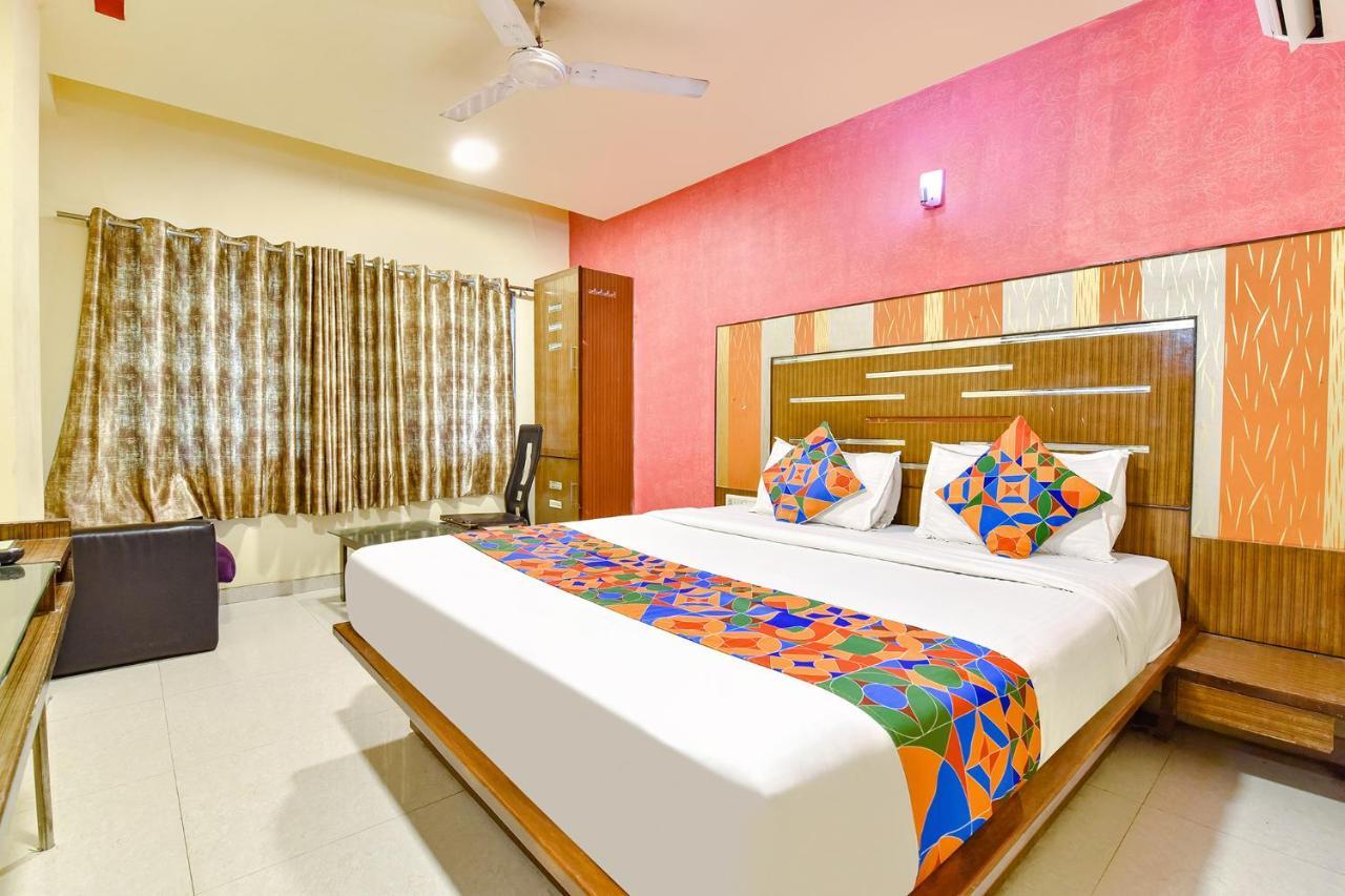 Fabhotel Kadamb Inn อาเมดาบัด ภายนอก รูปภาพ