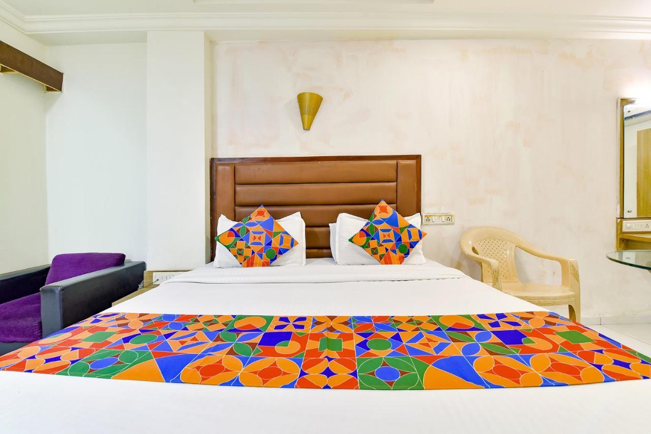 Fabhotel Kadamb Inn อาเมดาบัด ภายนอก รูปภาพ